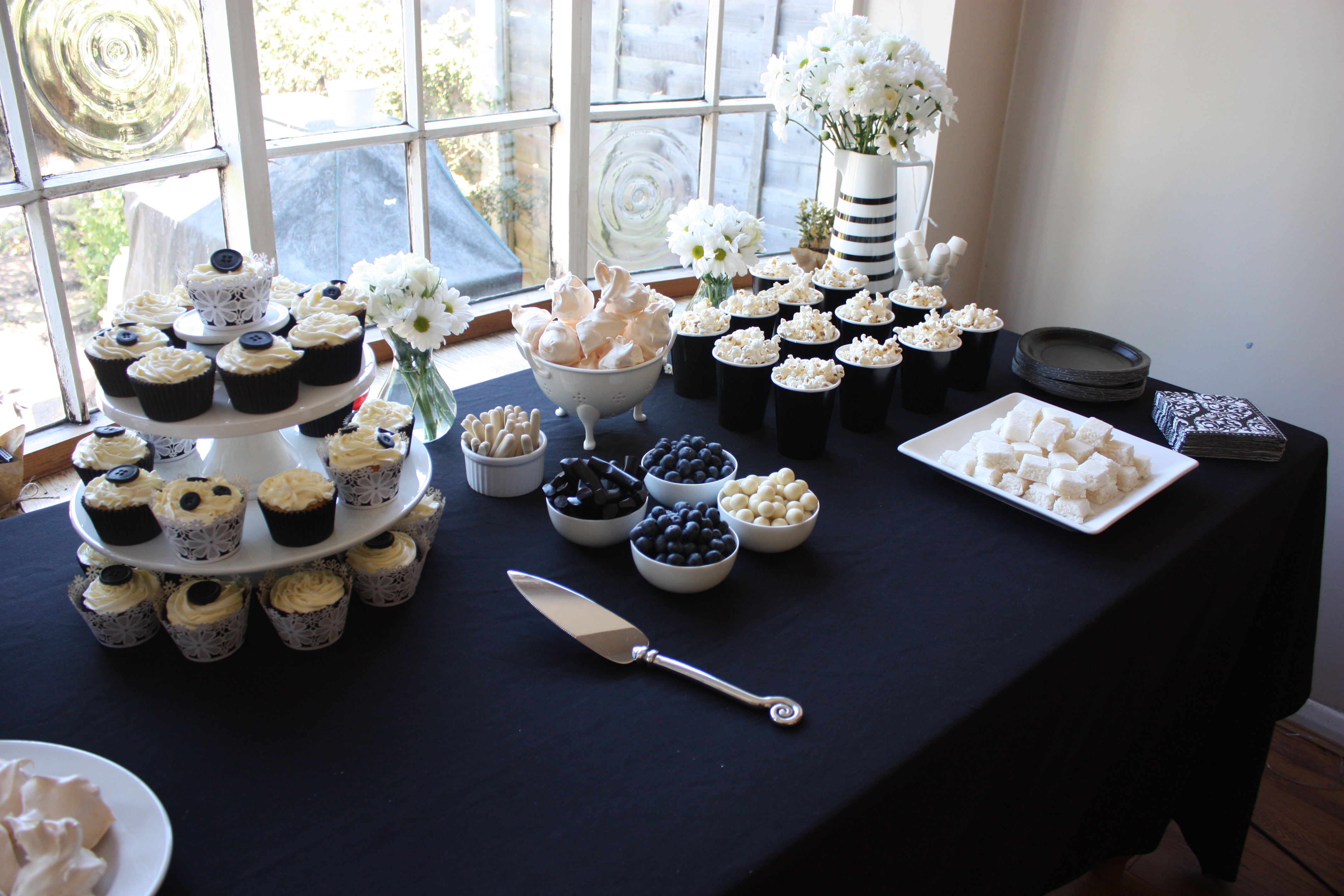  Black  White  Themed Party  More than cupcakes